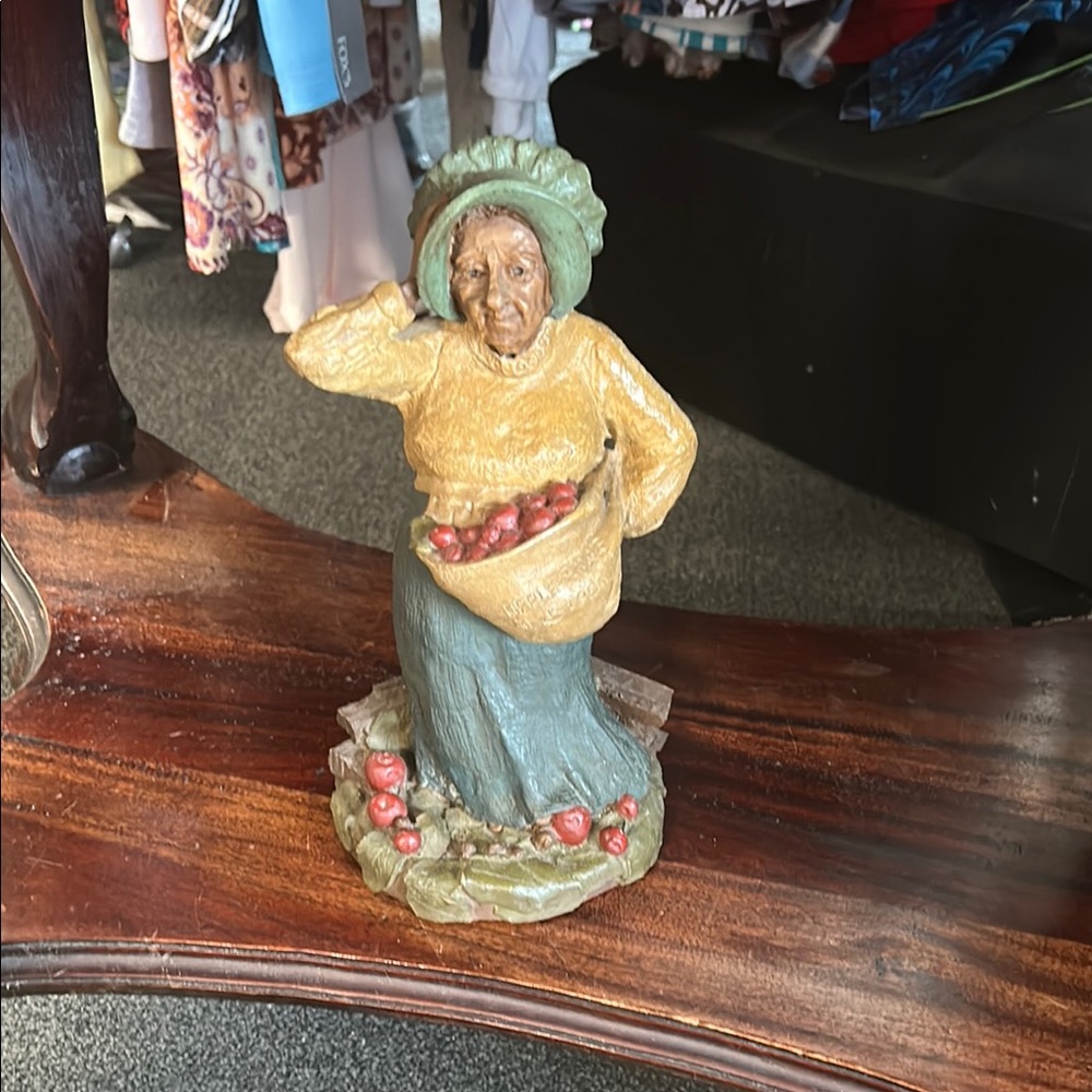 Vibrant Vintage Green and Yellow Ceramic Art Piece woman with apples